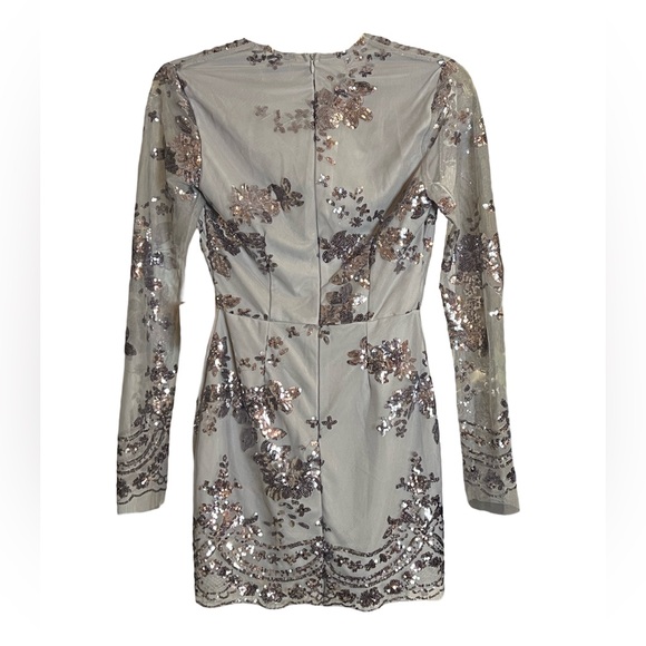Superdown Jessica Deep V Mini Gunmetal Silver Sequin Dress XS New - Picture 5 of 8
